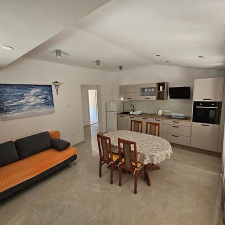 Filip Apartment Omiš Exteriör bild
