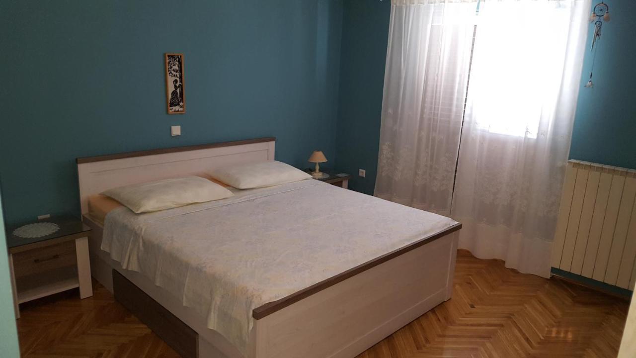 Filip Apartment Omiš Exteriör bild