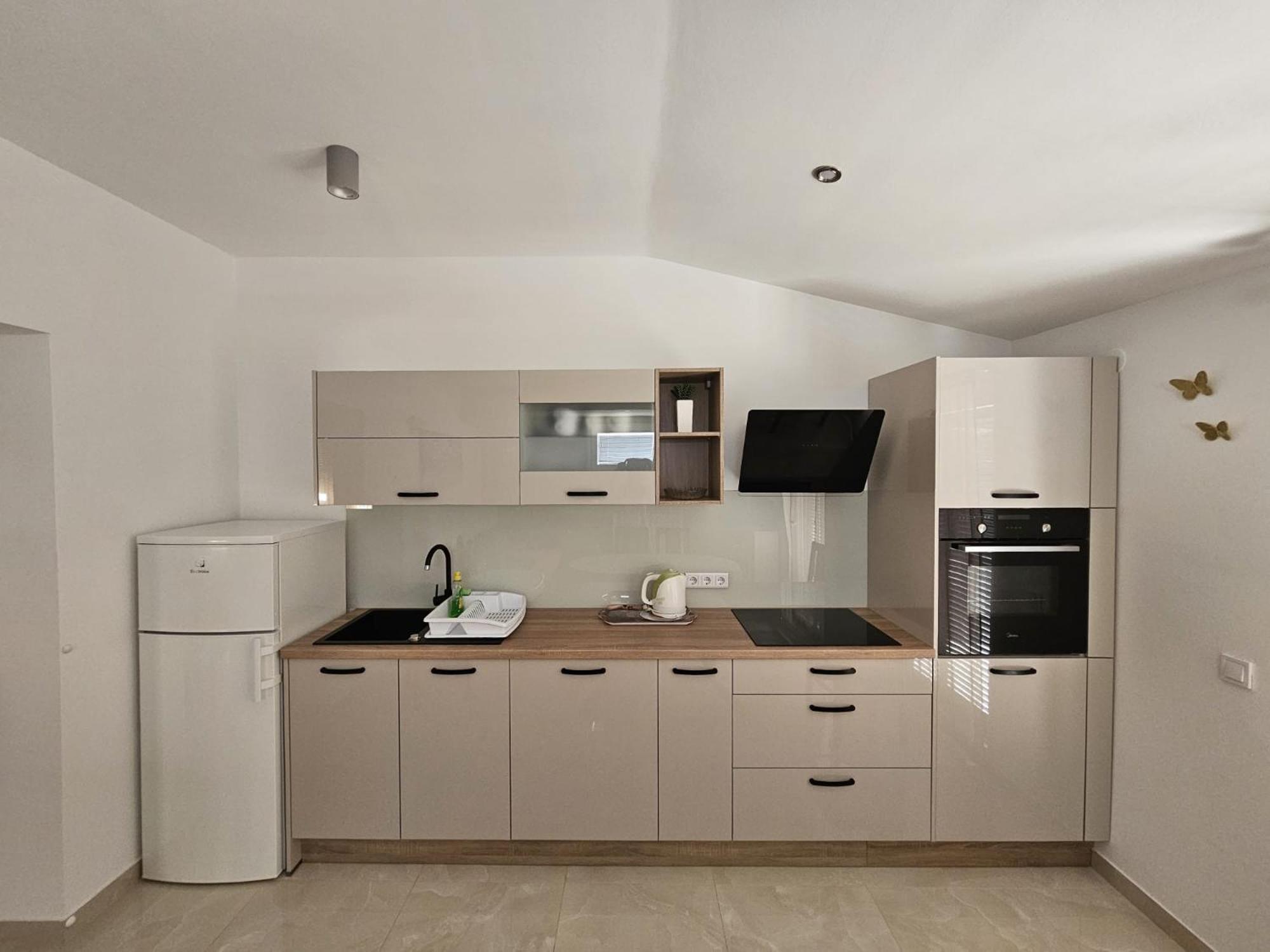 Filip Apartment Omiš Exteriör bild