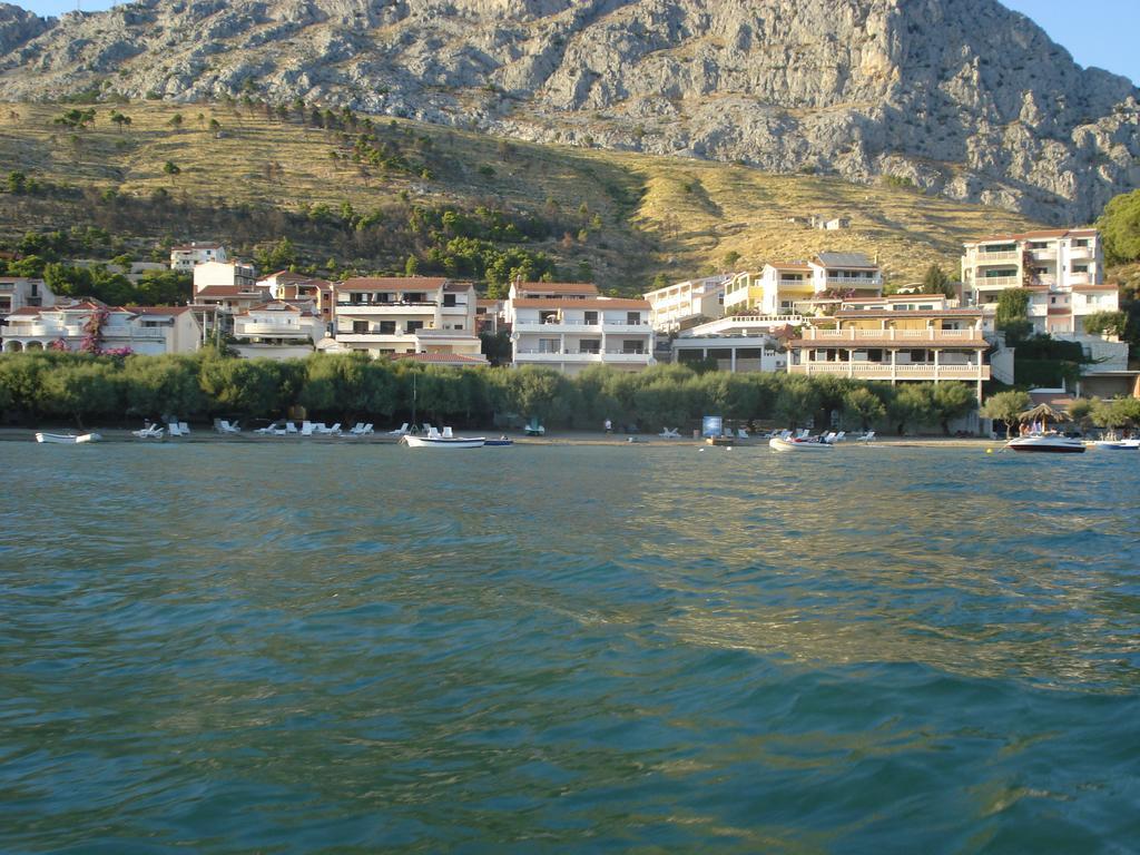 Filip Apartment Omiš Exteriör bild