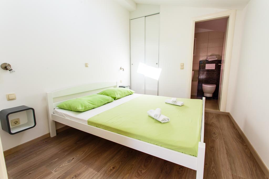 Filip Apartment Omiš Rum bild